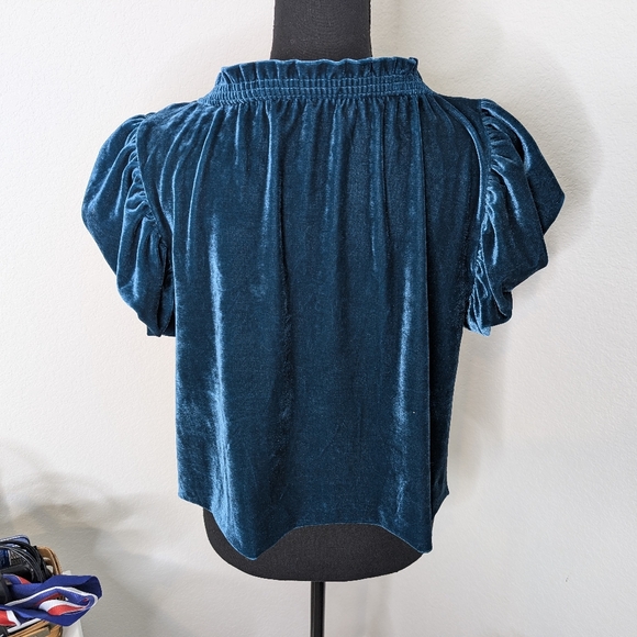 💘 𝅺Free People NWT Terese Velvet Smocked Top Turquoise Size S - Picture 5 of 10